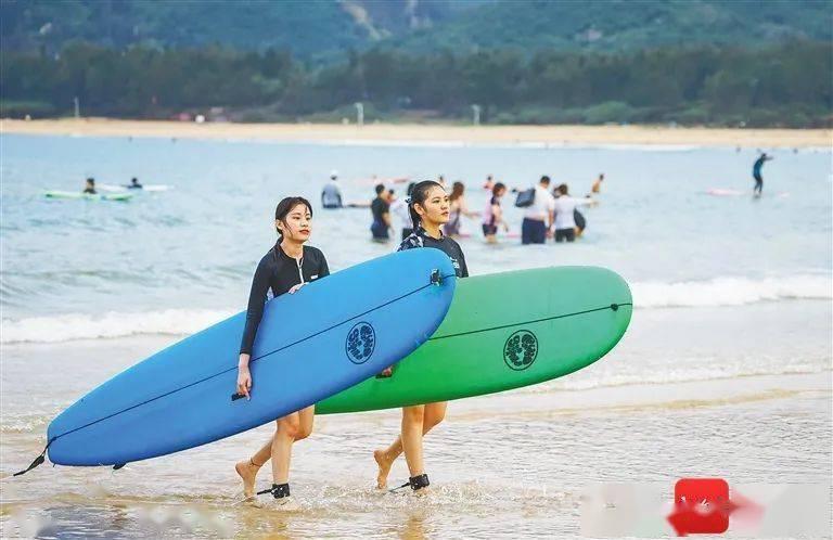 为什么小人搞了别人的高考成绩还不承认，还说是别人没发挥好反过来怪别人？游戏画面